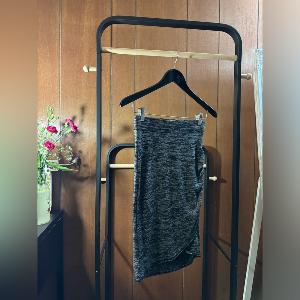 Aritzia Wilfred Free Heather Black Skirt XS